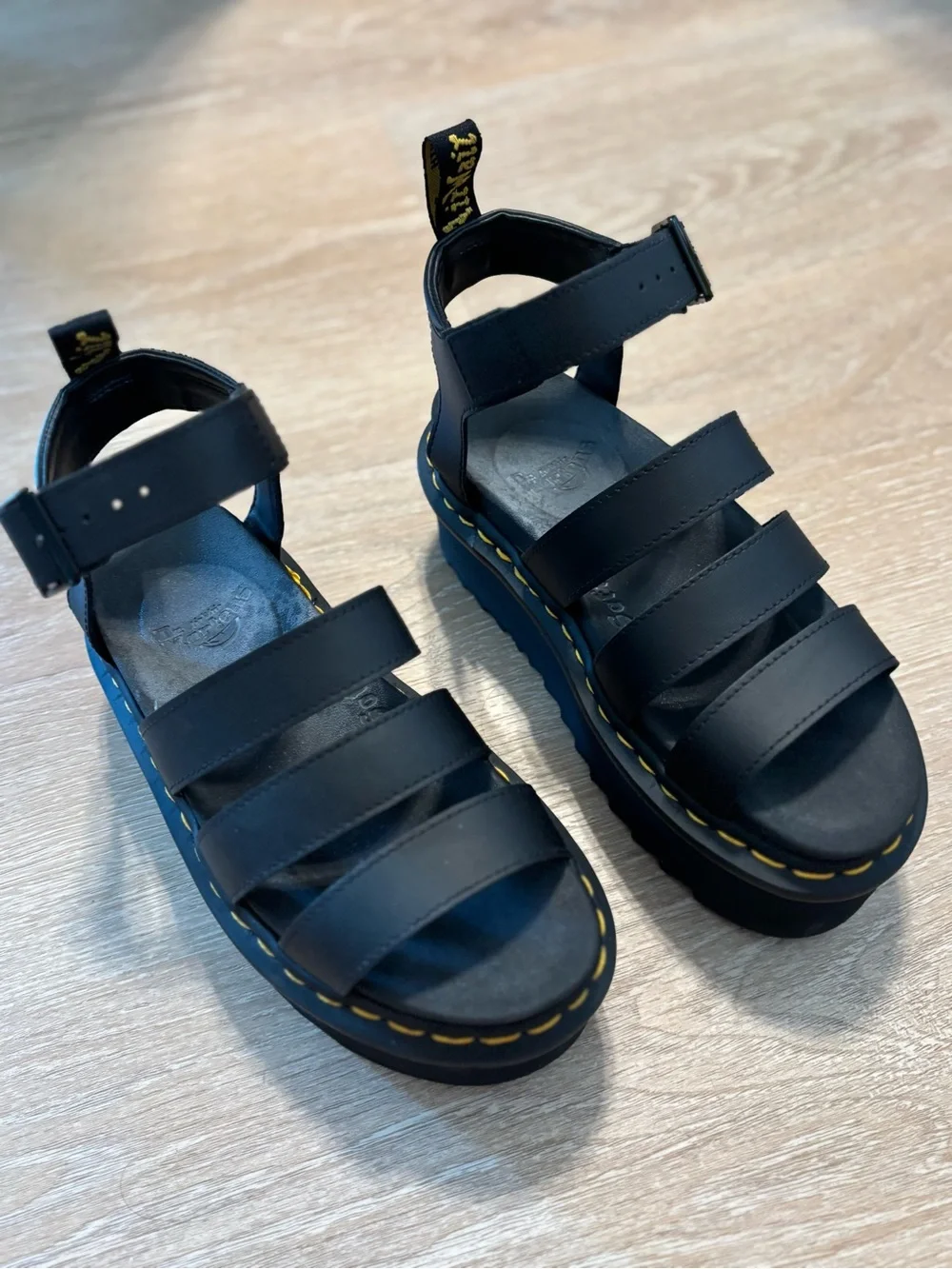 Dr. Martens Blair Quad Platform Strappy Sandal Women’s size 6